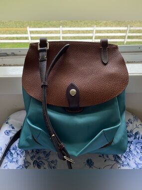 DOONEY & BOURKE ALTO “HAPPY” CROSSBODY BAG-NYLON & LEATHER.